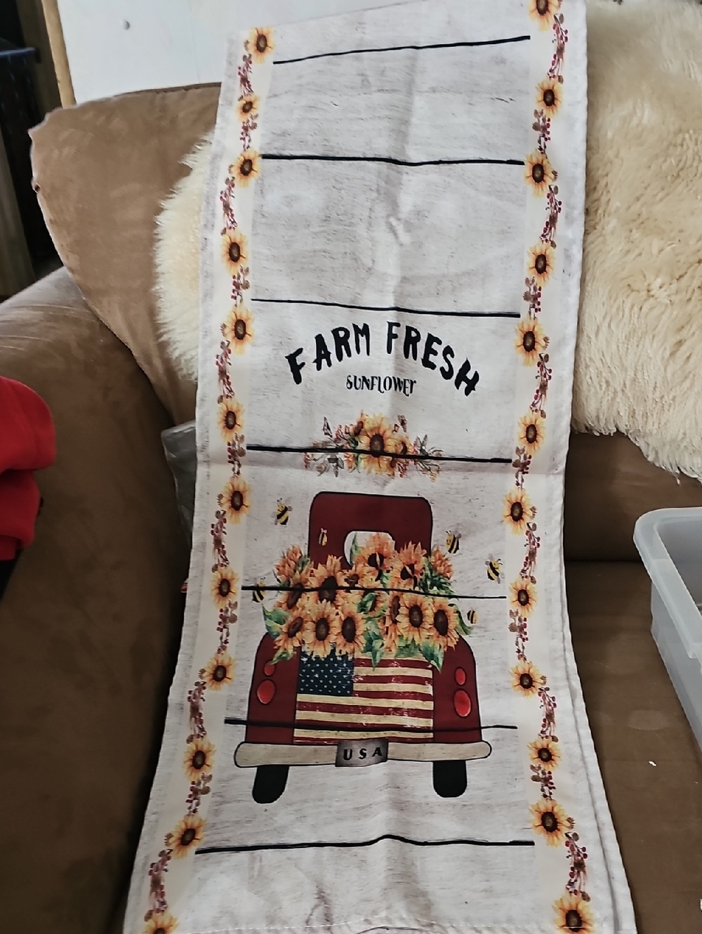 Farm Fresh Sunflowe Table Runner